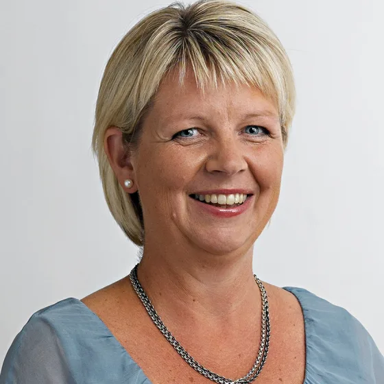 Linda M Pedersen